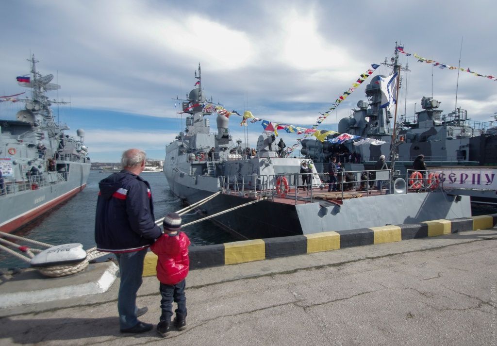 Севастополь. Военный корабль-25.jpg